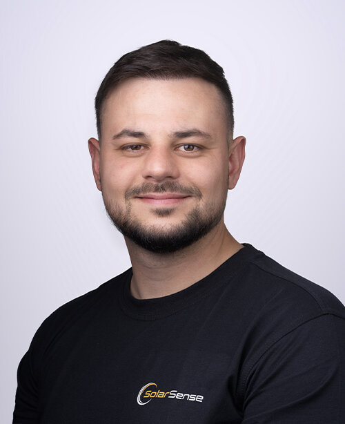 Portrait von Destanovic Almedin, Geschäftsführer bei SolarSense AG