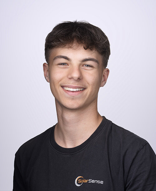 Portrait von Justin Hellmessen, Lehrling Solarinstallateur EFZ bei SolarSense AG